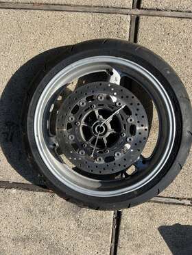 Yamaha 4xv-25168-00-33 2002 Yzf R6 Oem Front Wheel Rim W Tire 4xv-25168-01-33