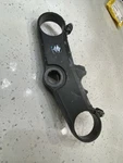 2004 2005 Suzuki 750 Top Upper Triple Clamp Tree S36503. Fixed Price $35.00.